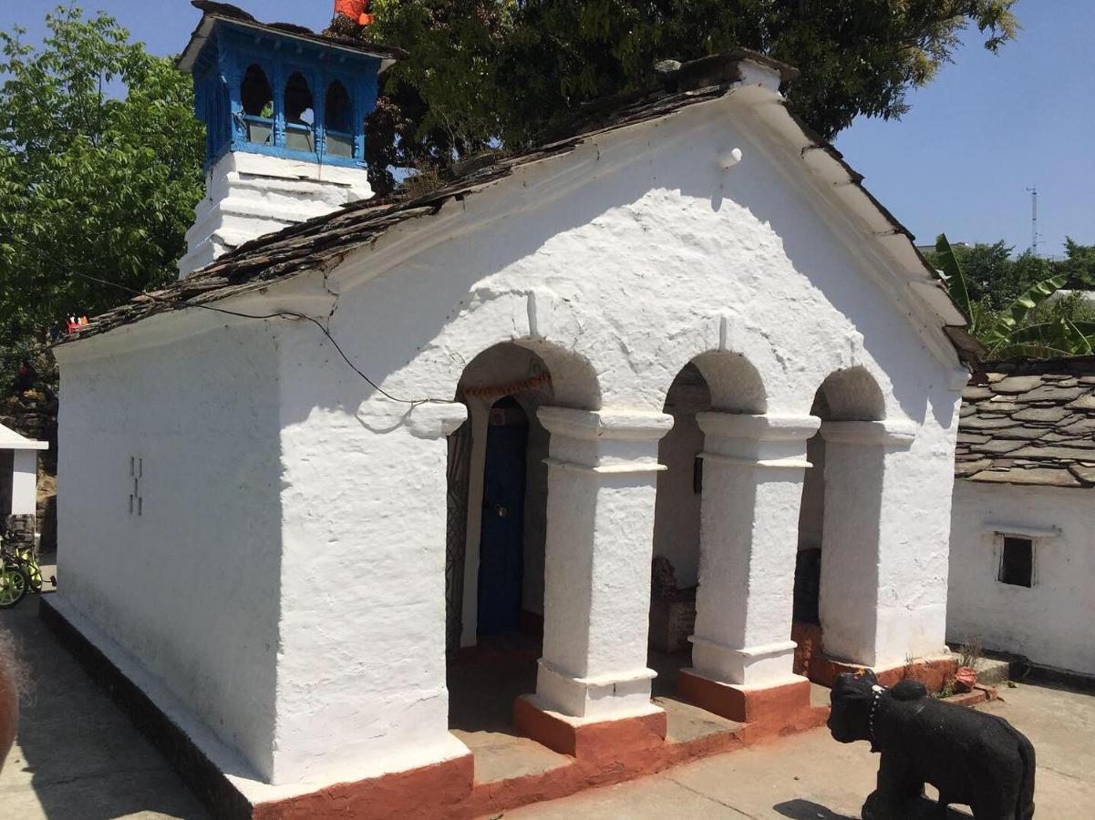 Katyuri Kings Divine Stay- Babaji'S Cave Dwarahat Екстер'єр фото