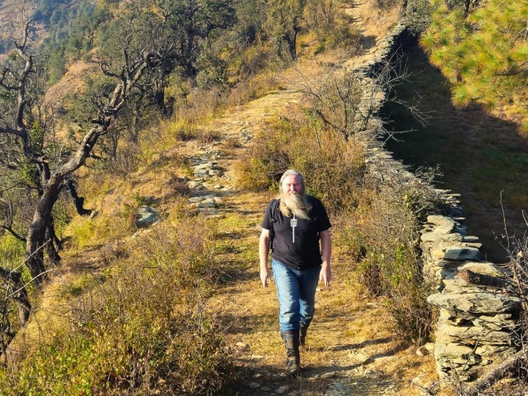 Katyuri Kings Divine Stay- Babaji'S Cave Dwarahat Екстер'єр фото